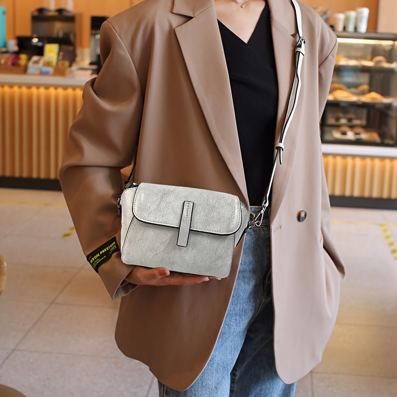 Vintage Black Genuine Leather Shoulder Bag for Women - Adjustable Detachable Strap, Zipper & Magnetic Closure, Compact Crossbody Handbag for Phone & Essentials, Retro Style.