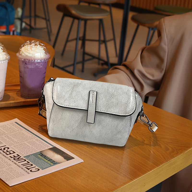Vintage Black Genuine Leather Shoulder Bag for Women - Adjustable Detachable Strap, Zipper & Magnetic Closure, Compact Crossbody Handbag for Phone & Essentials, Retro Style.