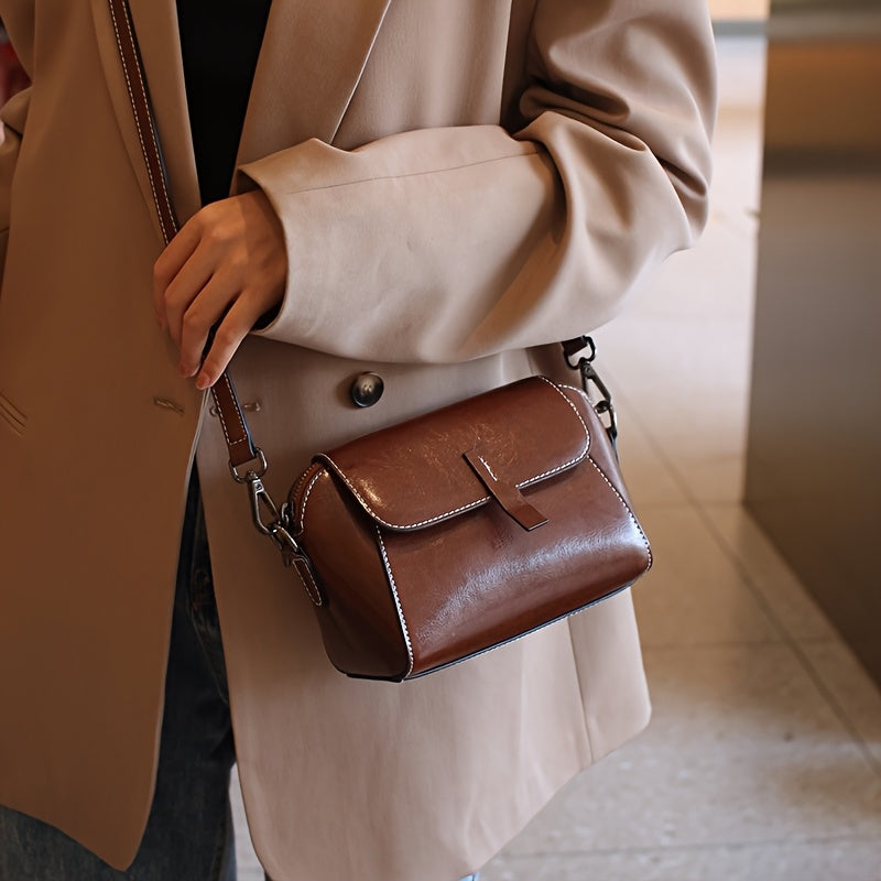 Vintage Black Genuine Leather Shoulder Bag for Women - Adjustable Detachable Strap, Zipper & Magnetic Closure, Compact Crossbody Handbag for Phone & Essentials, Retro Style.