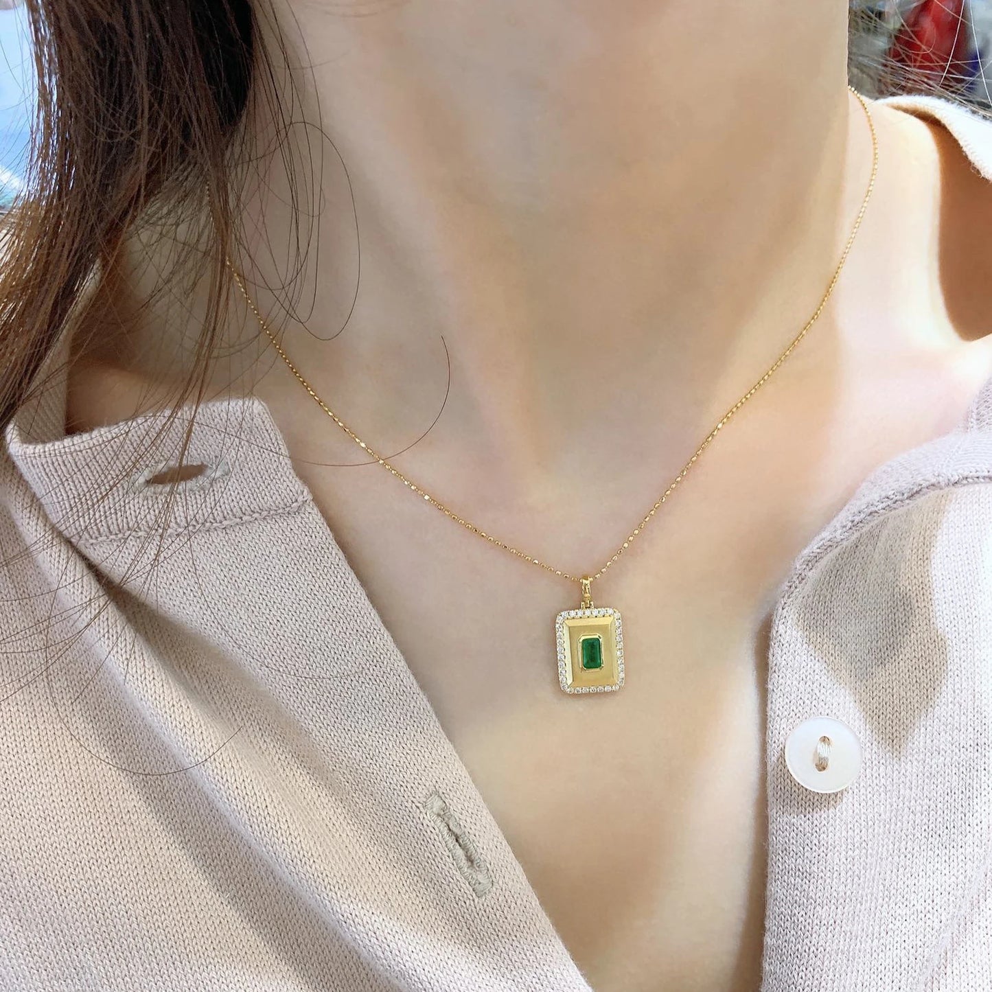 2025 18K Solid Gold Classic Rectangle Square Green Natural Emerald Diamond Gemstone Pendant Fine Jewelry for Women Girls' Party