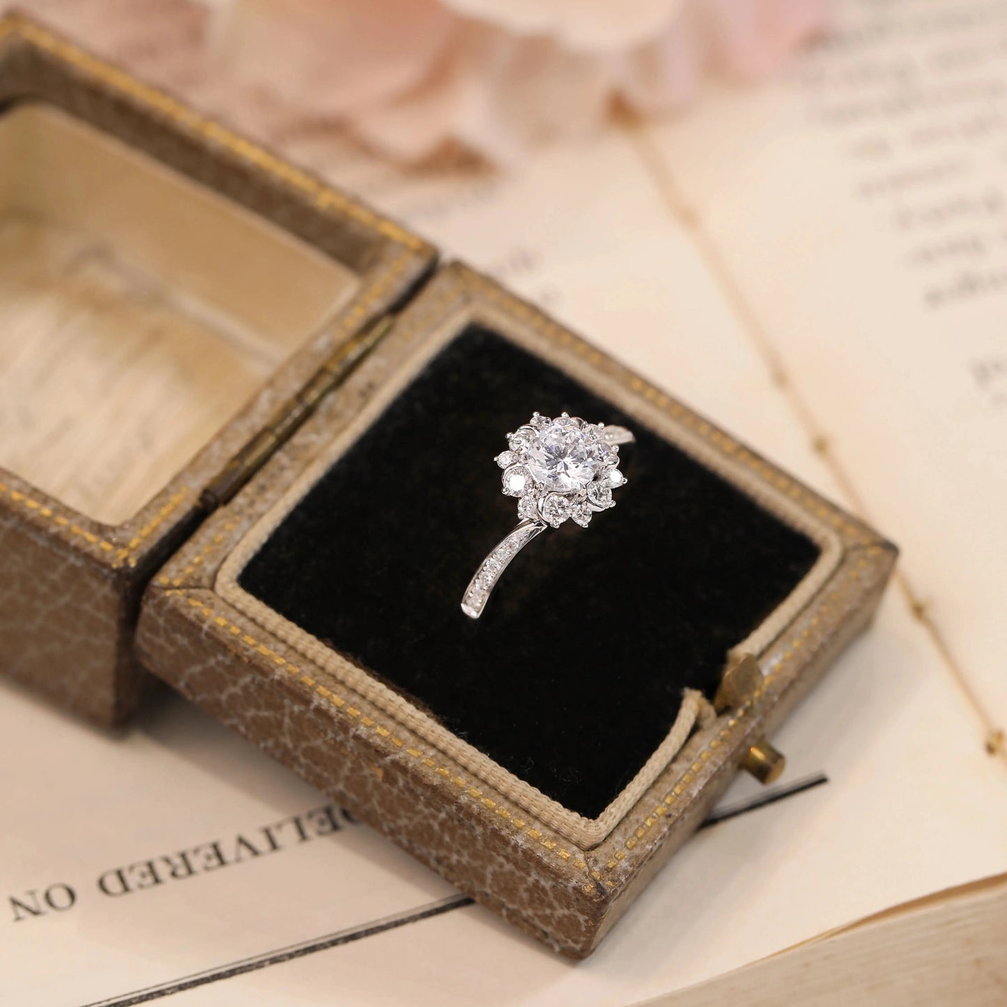 18K Solid White Gold Natural Diamond Ring Love Ring with Floral Design Gift for Couples