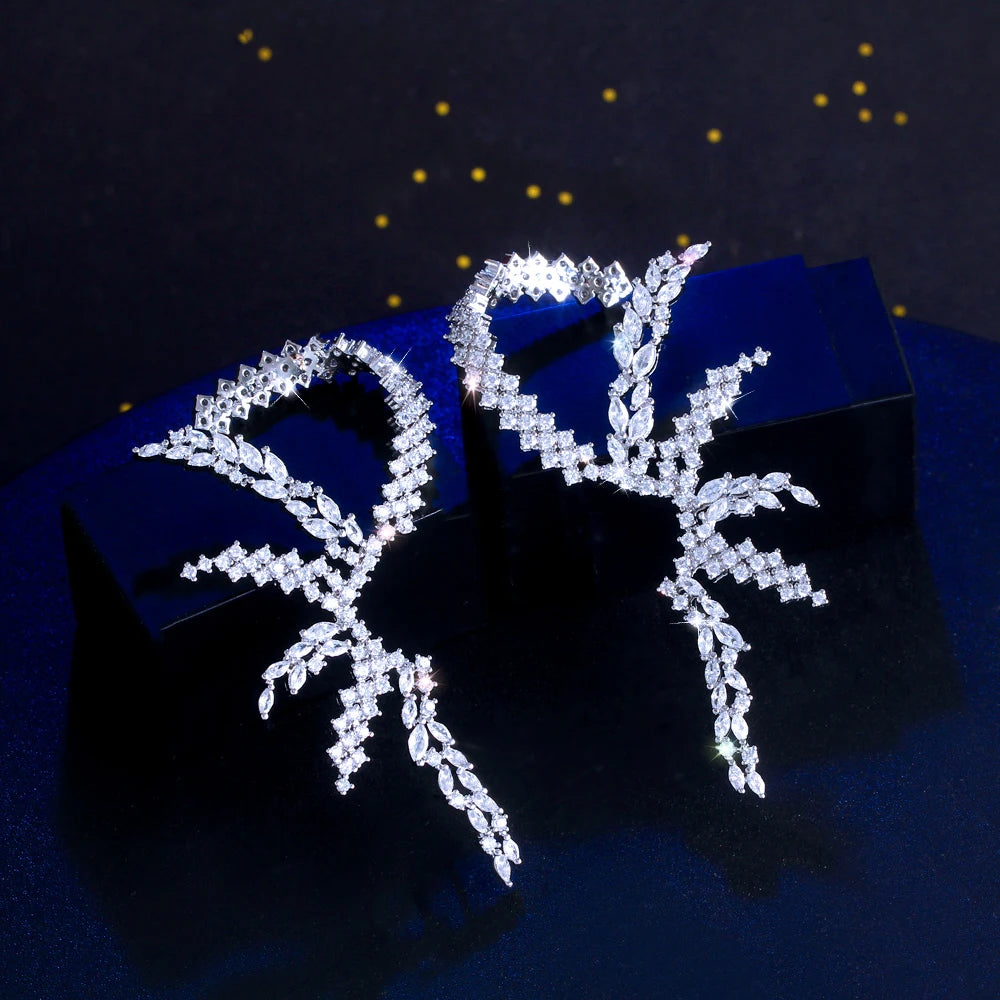 2025 Trendy Zirconia Jewelry Ear Bone Clips Long Big Snowflakes Irregular Wedding Bridal Ear Cuff Climber Earring for Women Gift