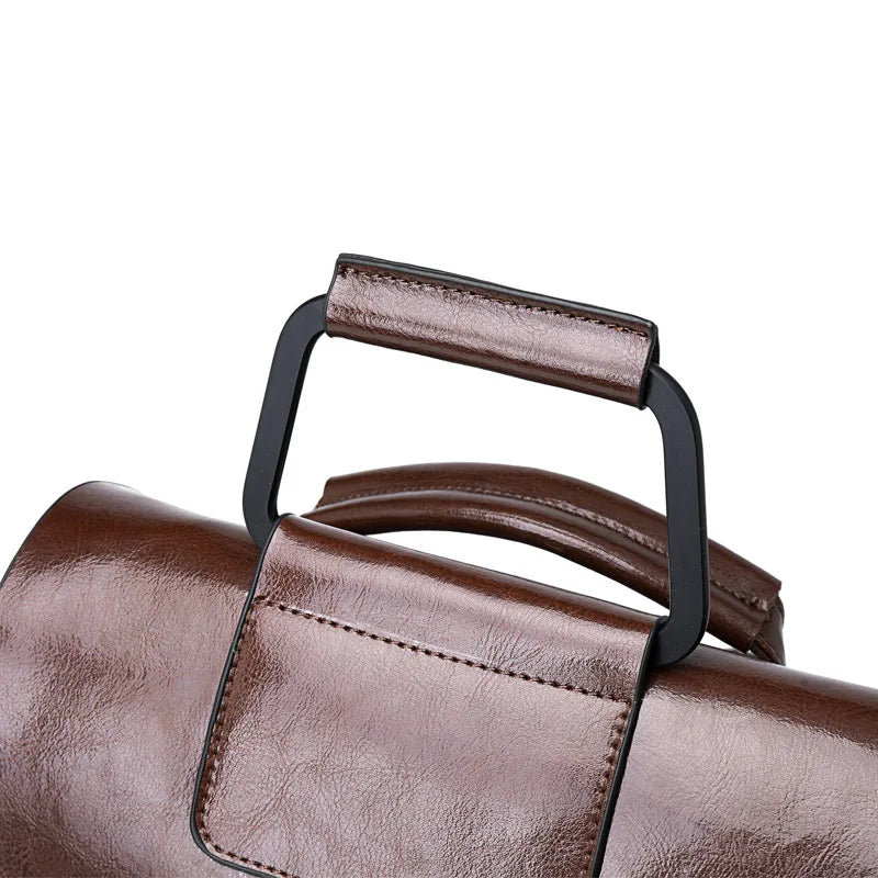 Hot Selling Unisex Fashion Retro Oil Wax College Bag Genuine Leather Leisure Travel Backpack for Women
