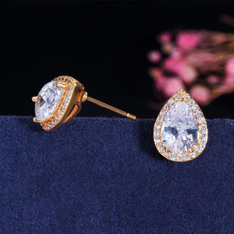 Vintage Design Pure White Gold Plated Cubic Zirconia Pear Cut Crystal Stud Earrings for Women CZ Jewelry Costume Accessories