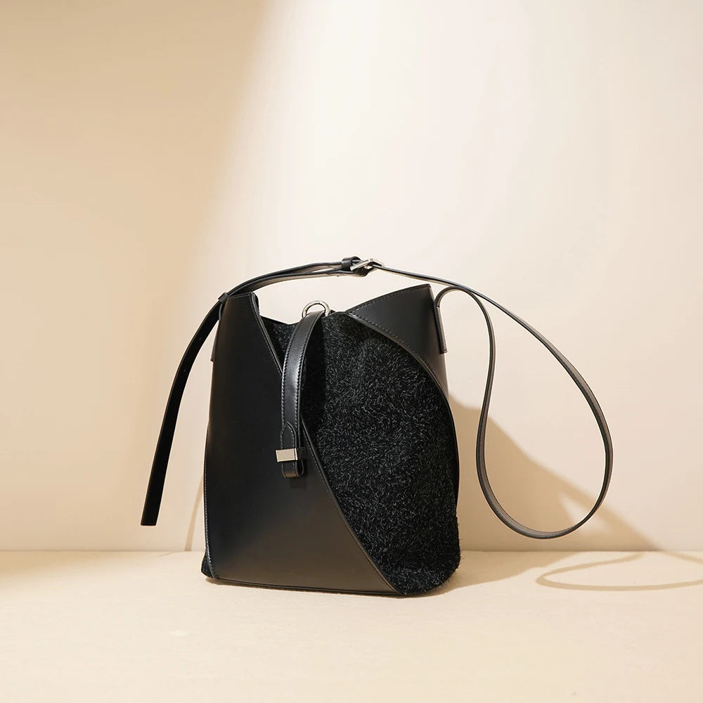Large Capacity Genuine Cowhide Leather Bucket Bag Fashion Trendy Suede Shoulder Purse for Ladies Soft Vintage Style for Summer