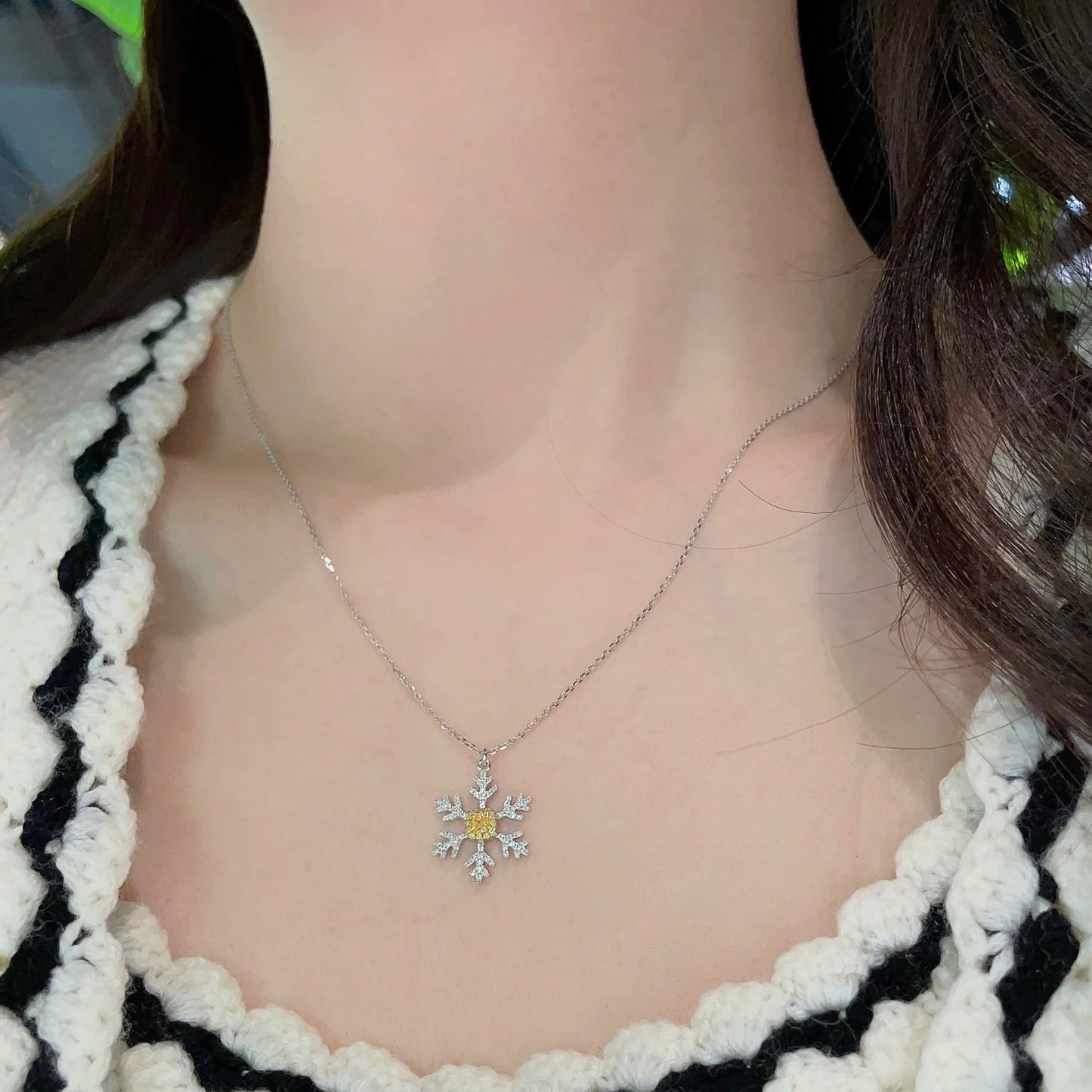 New Best Design Solid 18k Gold Necklace Real Yellow Diamond Necklace Snowflake Necklace with Adjustable Custom for Christmas