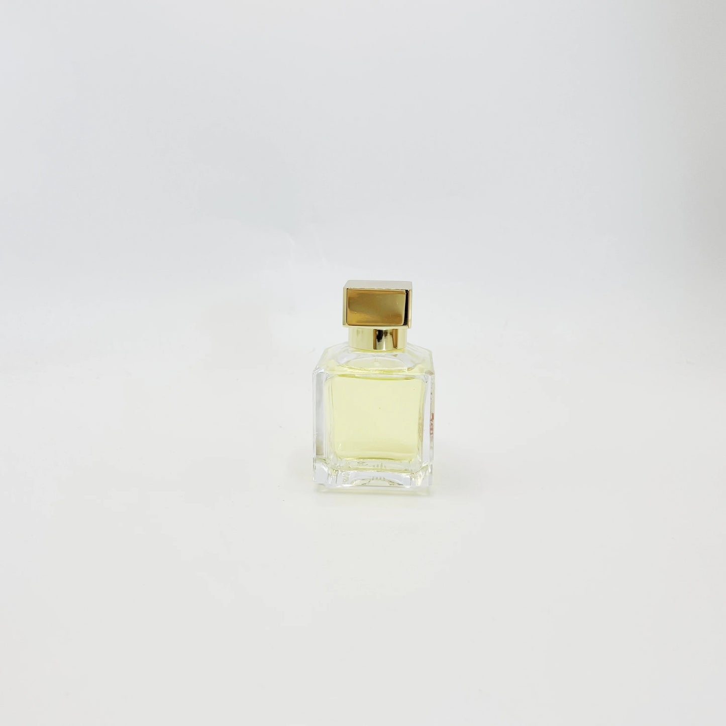 Premium Gender Free Perfume Long Lasting Fragrance for Everyone Neutral Scent Luxury Formula Daily Use Spray