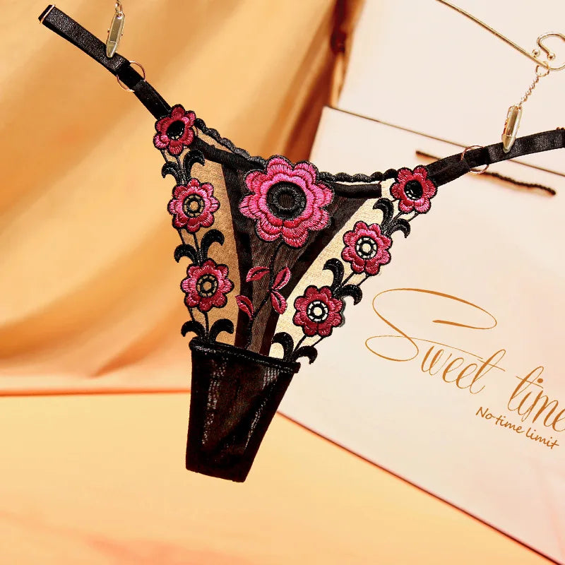 Lady Panties Elegant Floral Embroidery Lace Thong Set for Women Low Waist Hollow Out Underwear with Elastic for Wedding