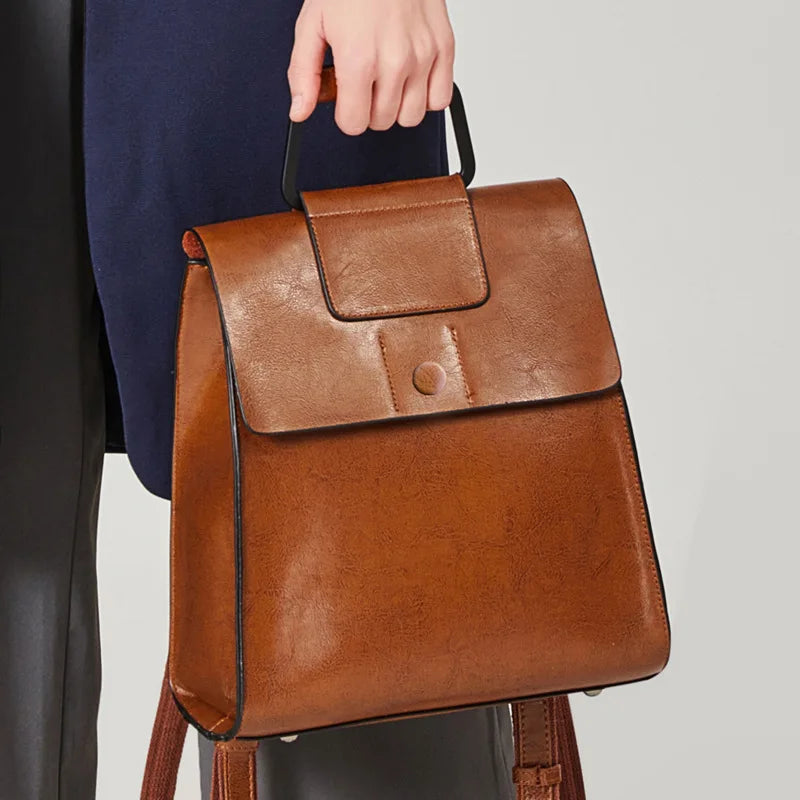 Hot Selling Unisex Fashion Retro Oil Wax College Bag Genuine Leather Leisure Travel Backpack for Women
