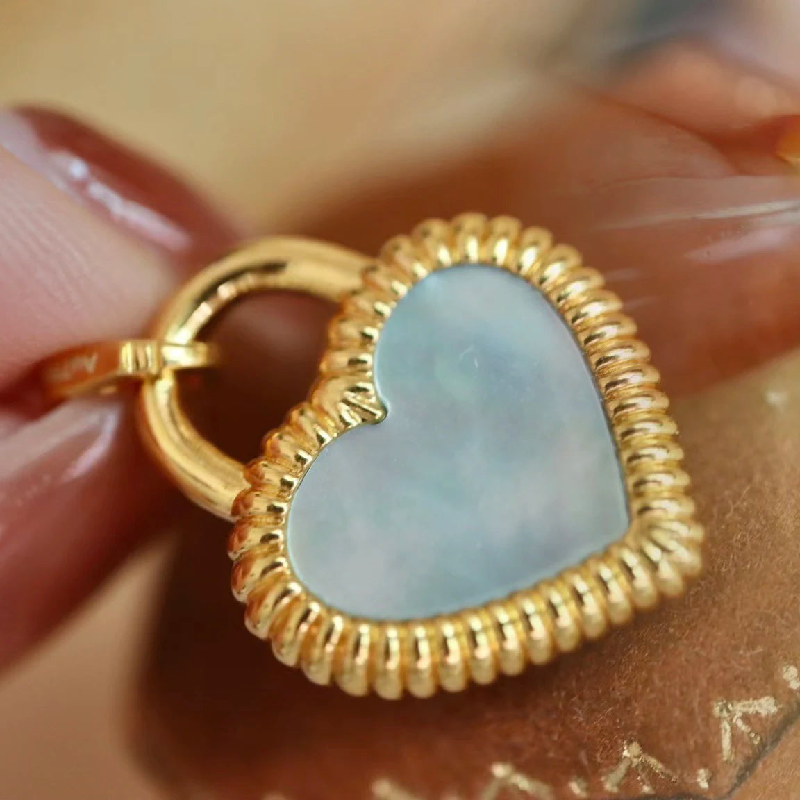 18K Real Gold Pendant for Women Double Sided Onyx & Mother Pearl Heart Gemstone Jewelry for Parties