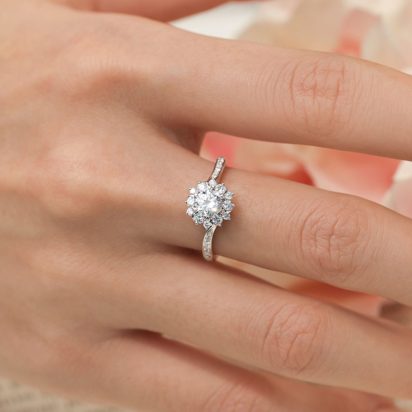 18K Solid White Gold Natural Diamond Ring Love Ring with Floral Design Gift for Couples