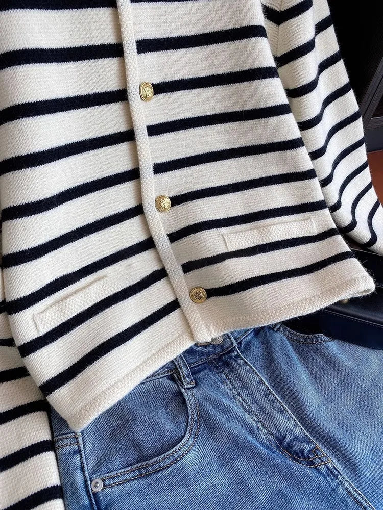 Cardigan for Women Single Breasted Crewneck Shirt Sweater Knit Cardigan