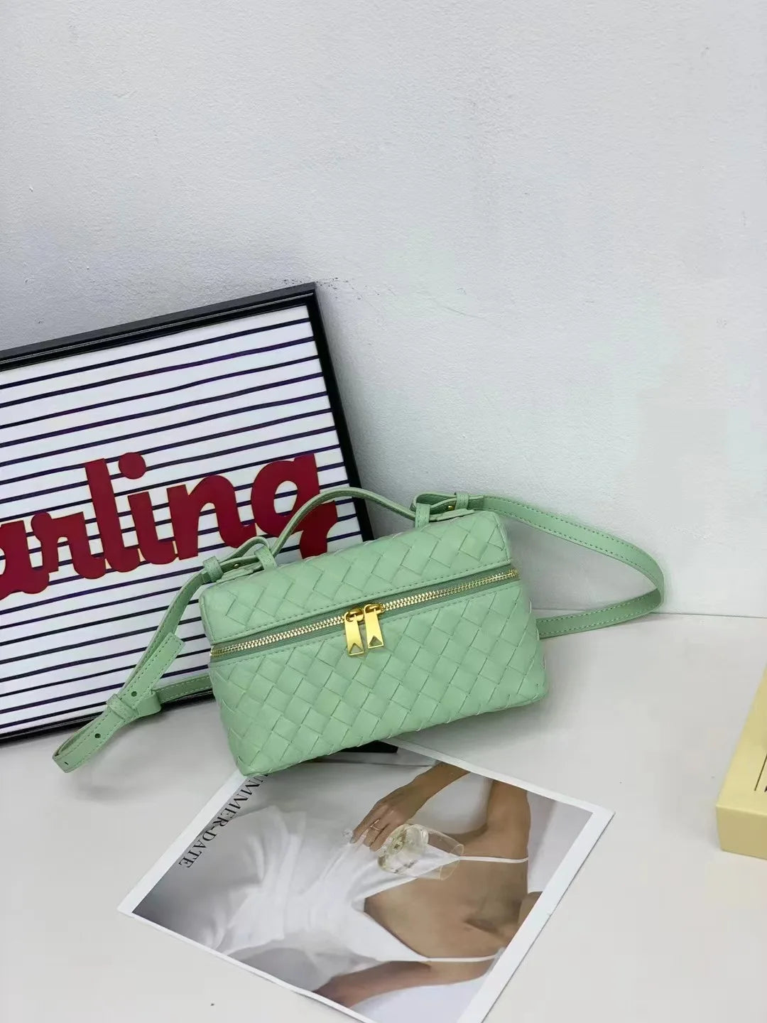 2025 New Genuine Leather Woven Handbag Elegance Handmade Woven Crossbody Bag Women's High-End Single Shoulder Bag