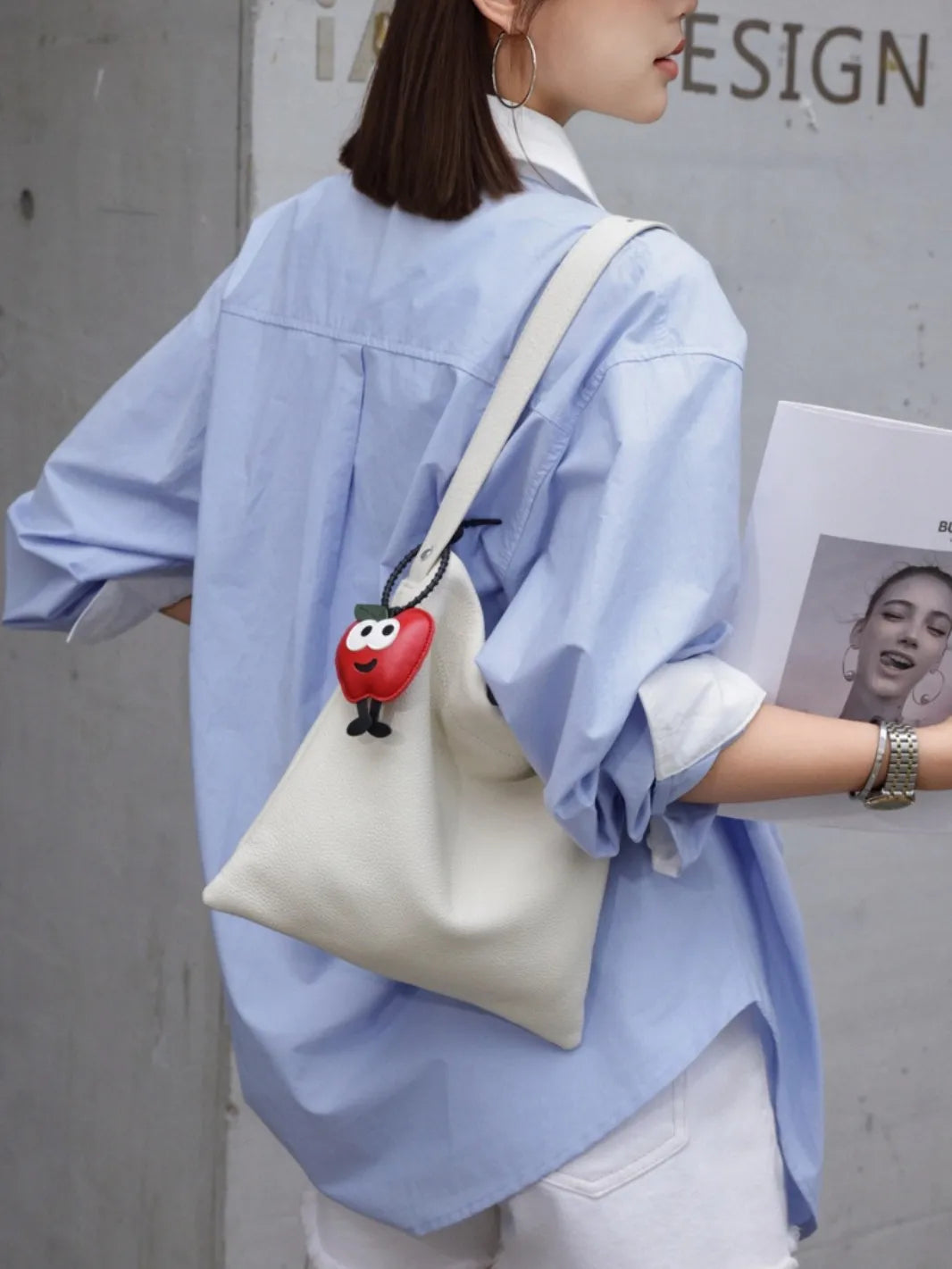 2025 Minimalist Casual Niche Fashion Women's Leather Bucket Bag Single Shoulder Crossbody Strap for Evening Use