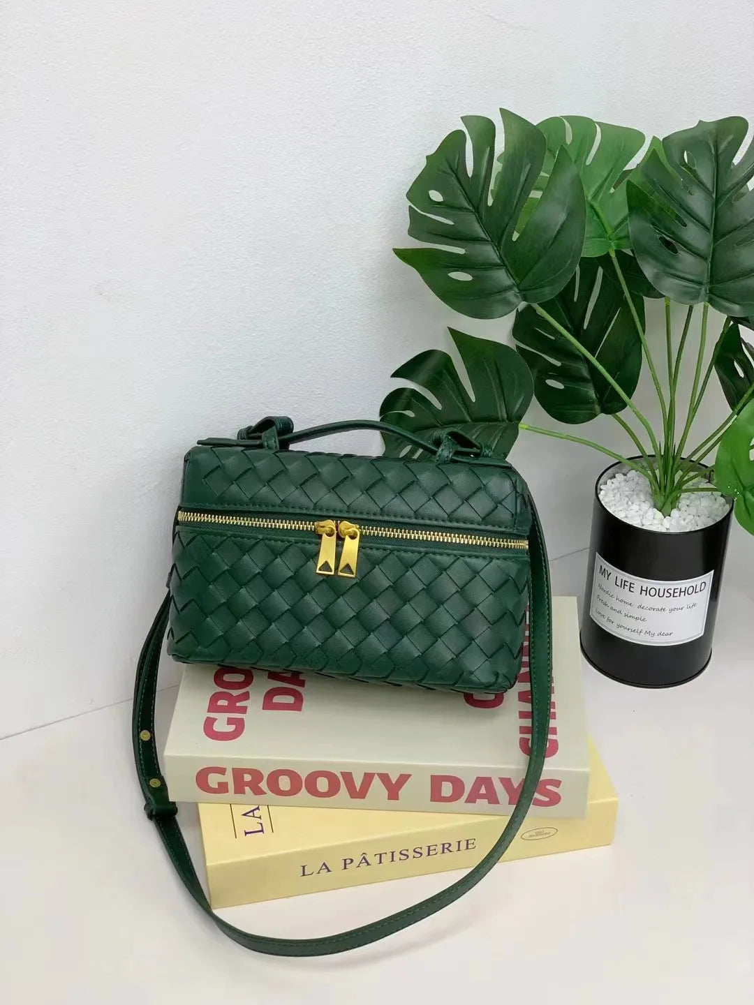 2025 New Genuine Leather Woven Handbag Elegance Handmade Woven Crossbody Bag Women's High-End Single Shoulder Bag