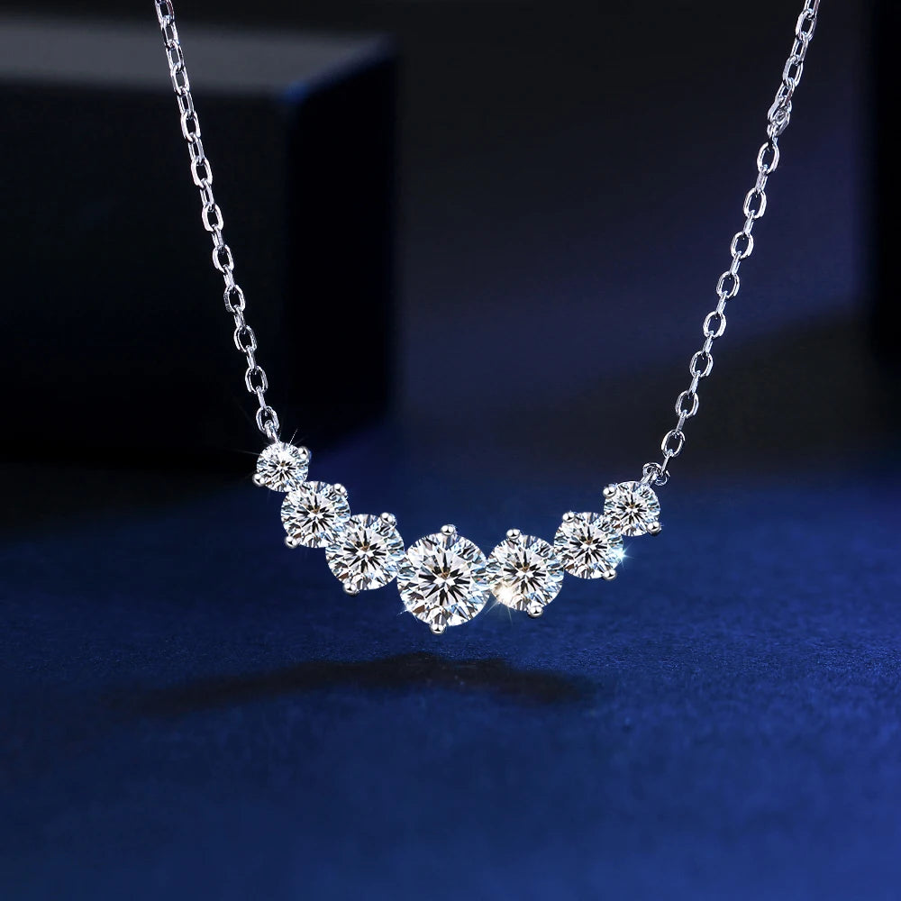 Elegant 925 Silvery 5mm Ice Round Zirconia Inlaid Smile Shaped Pendant Necklace for Women Banquet Valentine's Day Gift