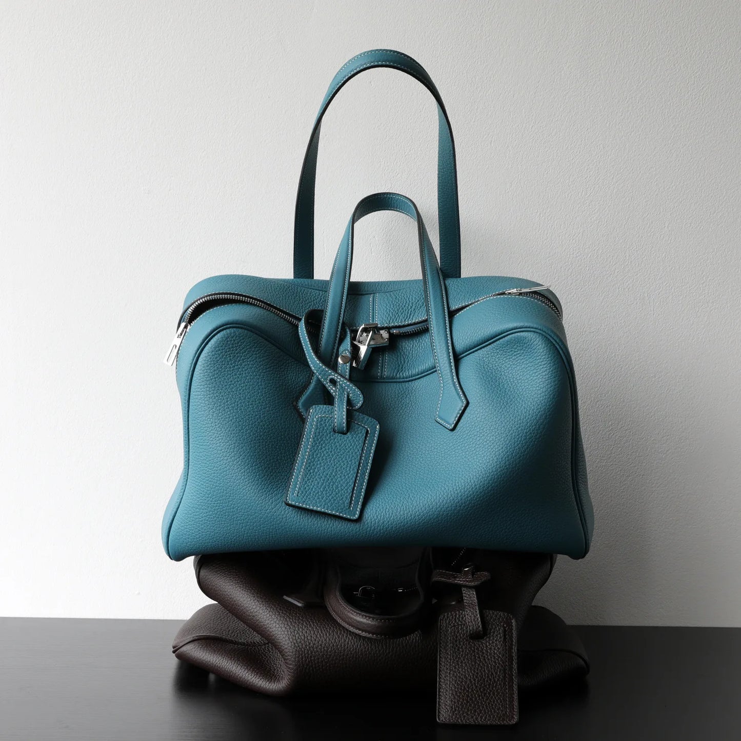 Premium Light Luxury Women's Boston Bag Genuine Leather Hand-held Shoulder Crossbody with Zipper Closure Durable Waterproof