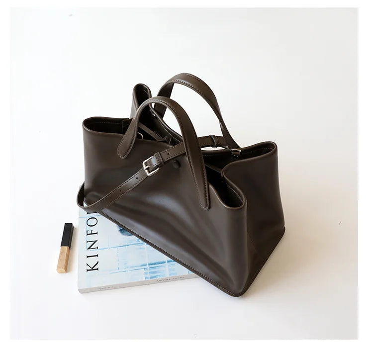 2025 New Arrival Women's Retro Cow Leather Large Capacity Shoulder Bag Vintage Style Fashionable Simple Lady Handbag