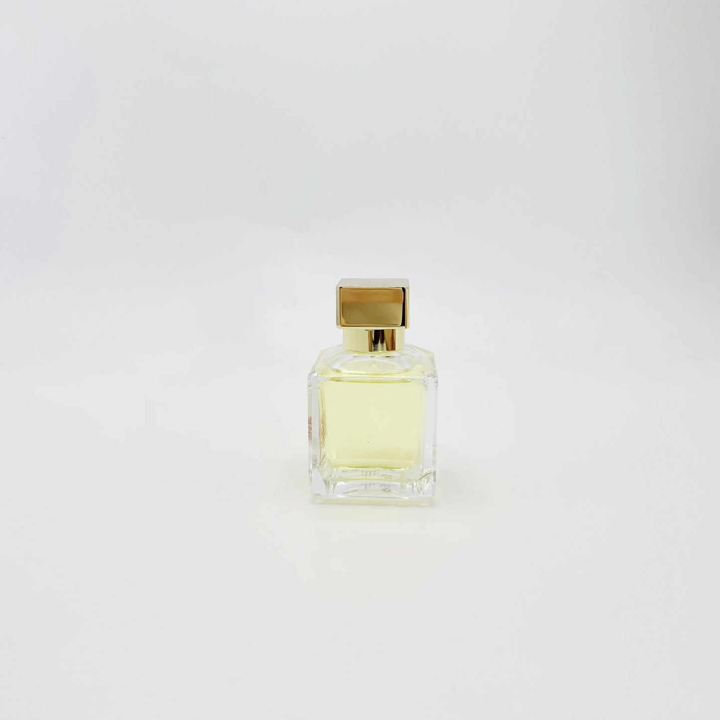 Premium Gender Free Perfume Long Lasting Fragrance for Everyone Neutral Scent Luxury Formula Daily Use Spray