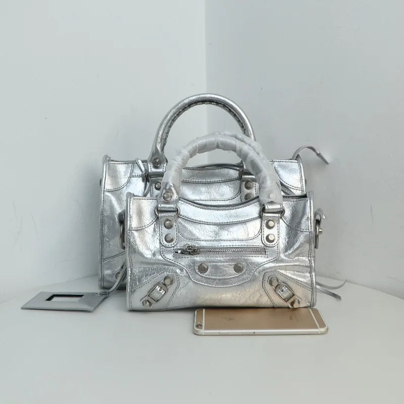 Deluxe Ladies Genuine Leather Hand Bags Purses and Handbags Designer Luxury Rivet Motorcycle Bag Purse for Women