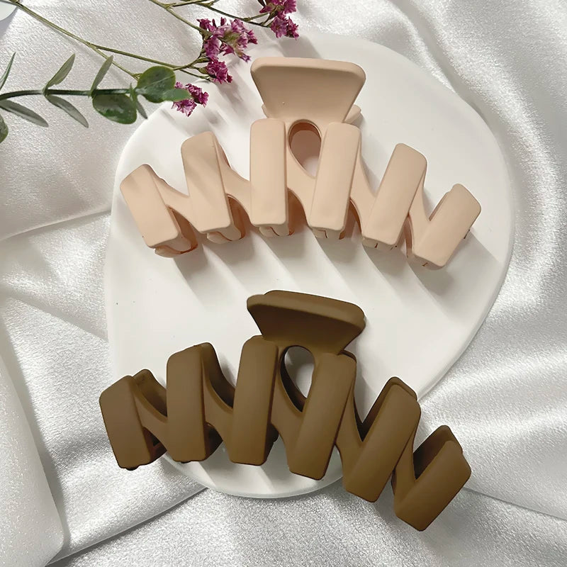 High Women Hair Claw Clips Korea Coffee Beige Acrylic Large Hair Claw Hairpin Geometric Barrettes Crab Girl Headwear Hair Accessories