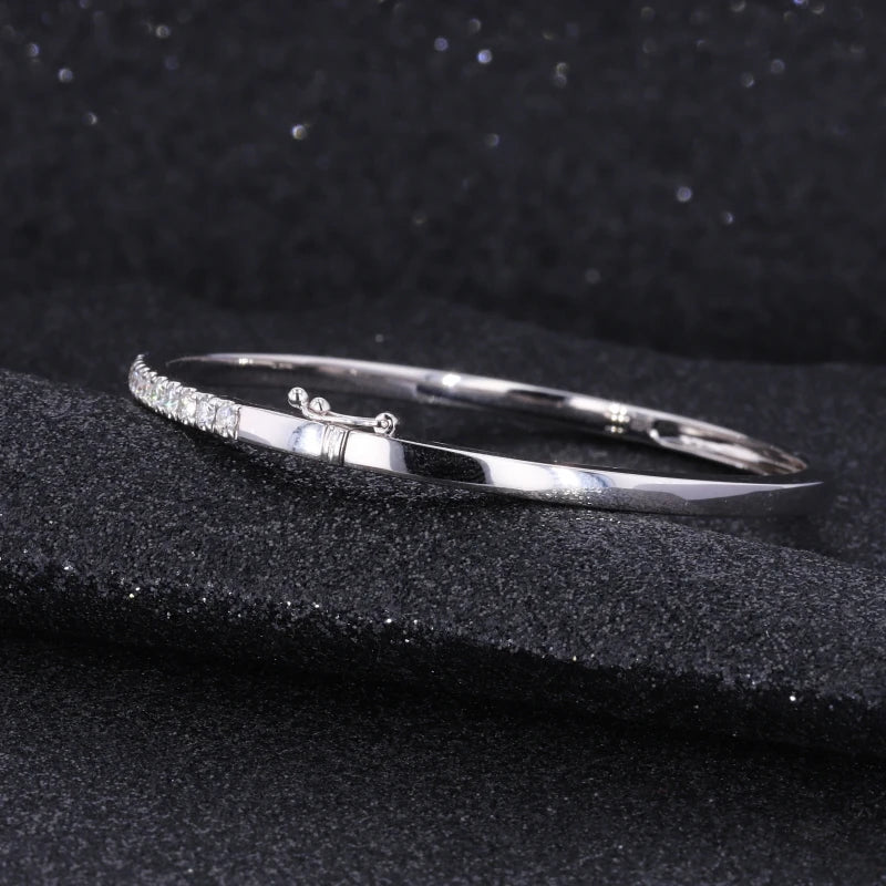 MomentWill 18k White Gold Bracelet  Bangle Gold e VVS Clarity Round Shape DEF Moissanite
