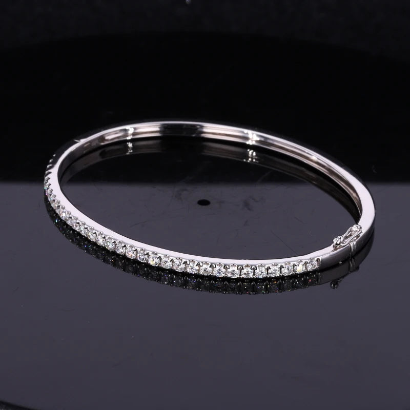 MomentWill 18k White Gold Bracelet  Bangle Gold e VVS Clarity Round Shape DEF Moissanite