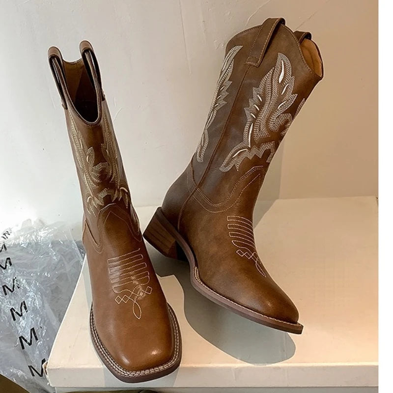 Quality  Leather Casual Style Shoes 2025 New Design Leather Boots for Women Klasik Ayakkabi Botines Dama