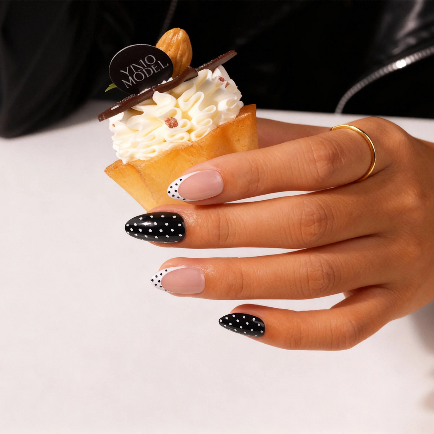 30pcs reusable press on nails oem press on nails self-adhesive fake nails press on nails packaging french polka dot faux ongle