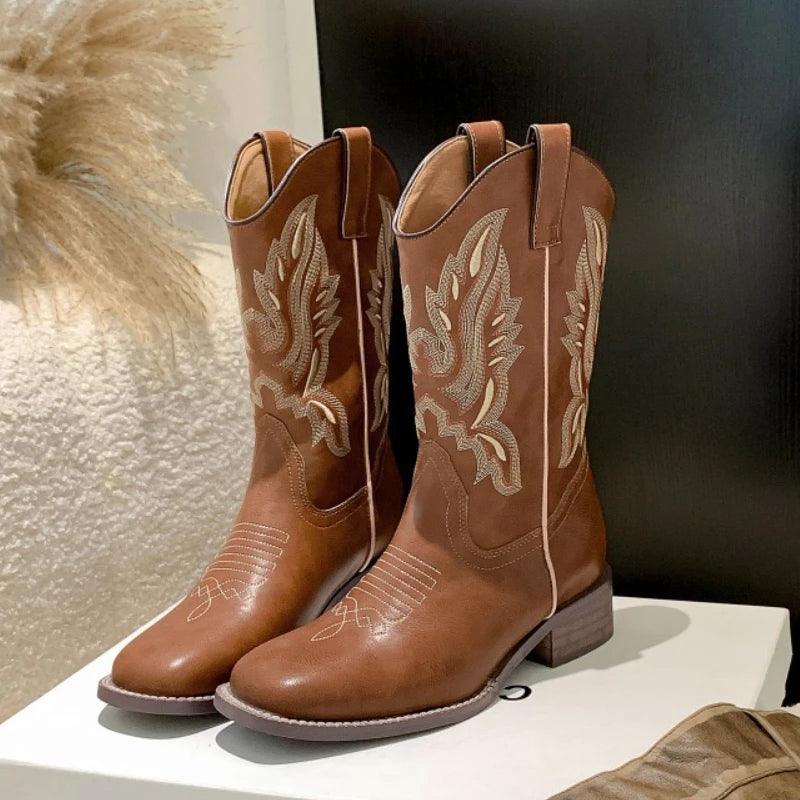 Quality  Leather Casual Style Shoes 2025 New Design Leather Boots for Women Klasik Ayakkabi Botines Dama