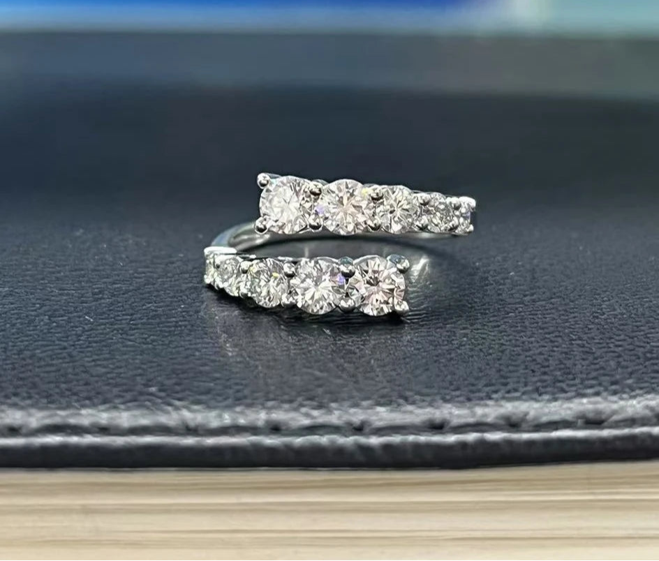 MomentWill 18K Gold Ring Round Shape Brilliant Cut Lab Diamond  Wedding Band Ring