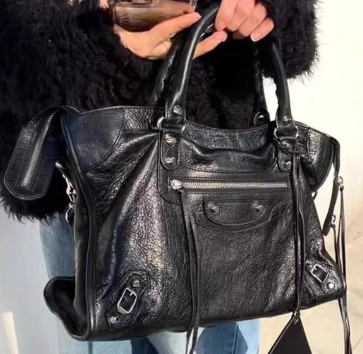 Deluxe Ladies Genuine Leather Hand Bags Purses and Handbags Designer Luxury Rivet Motorcycle Bag Purse for Women