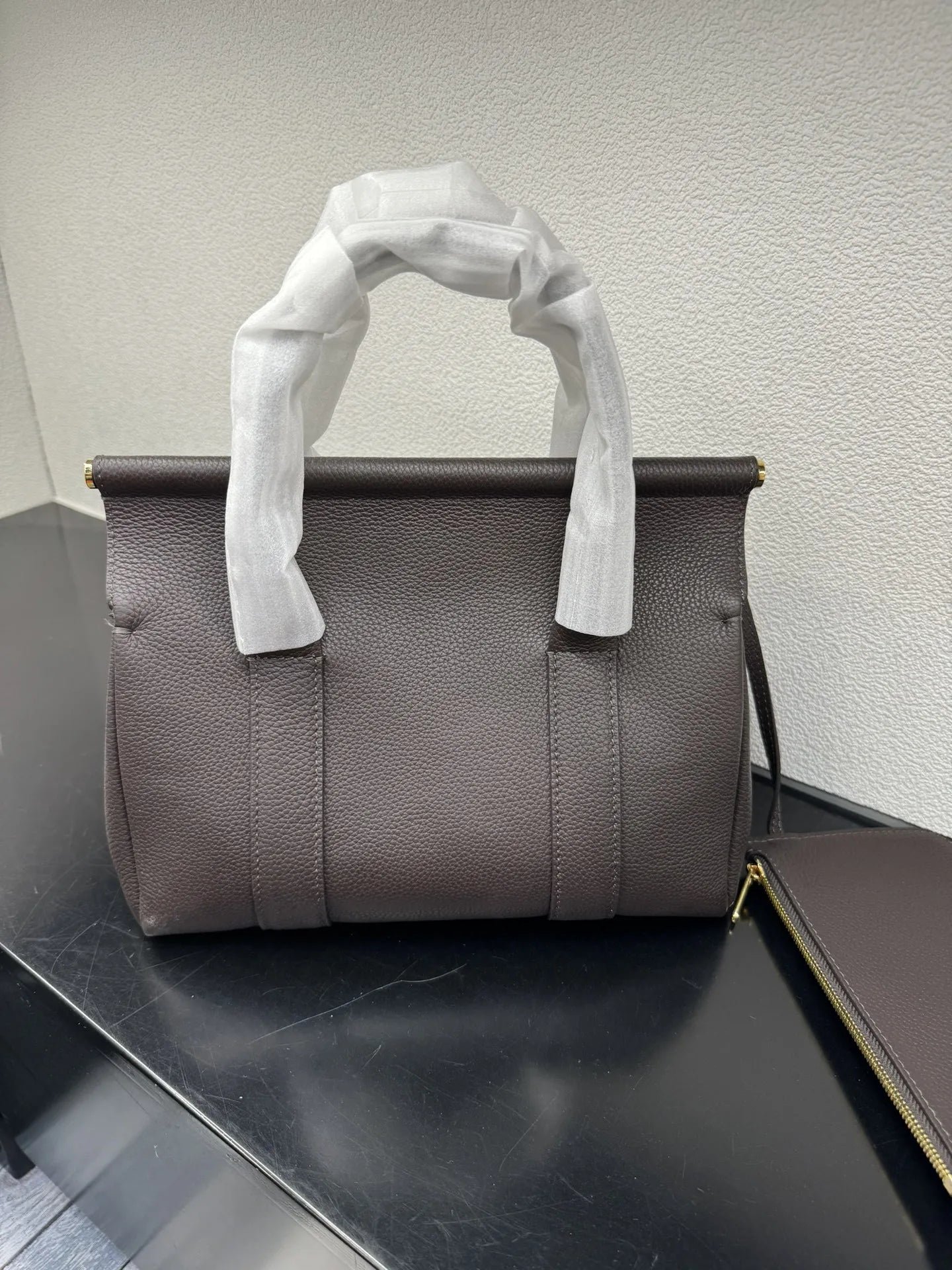2025 Luxury Large Capacity Tote Bag for Women LP Natural Cowhide Two Versatile Zipper Handbag for Travel Commuting Leather