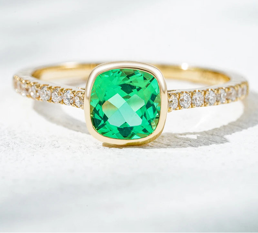MomentWill Lab Grown Gemstone 18k Solid Gold Ring Lab Emerald Gemstone Engagement Gold Ring