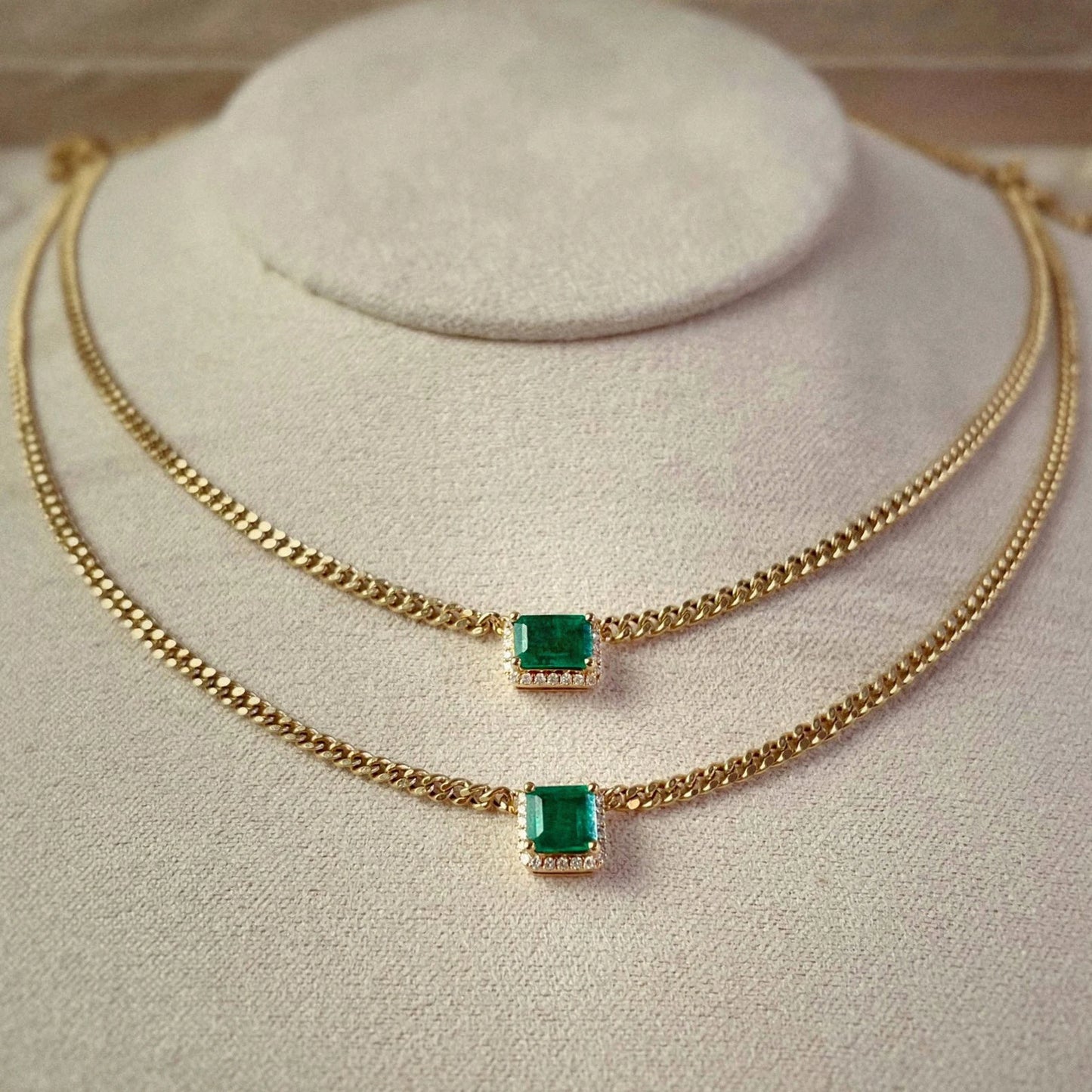 2025 Elegant 18K Solid Yellow Gold Green Natural Emerald Diamond Gemstone Pendant Necklace Fine Jewelry for Women Girl for Gift