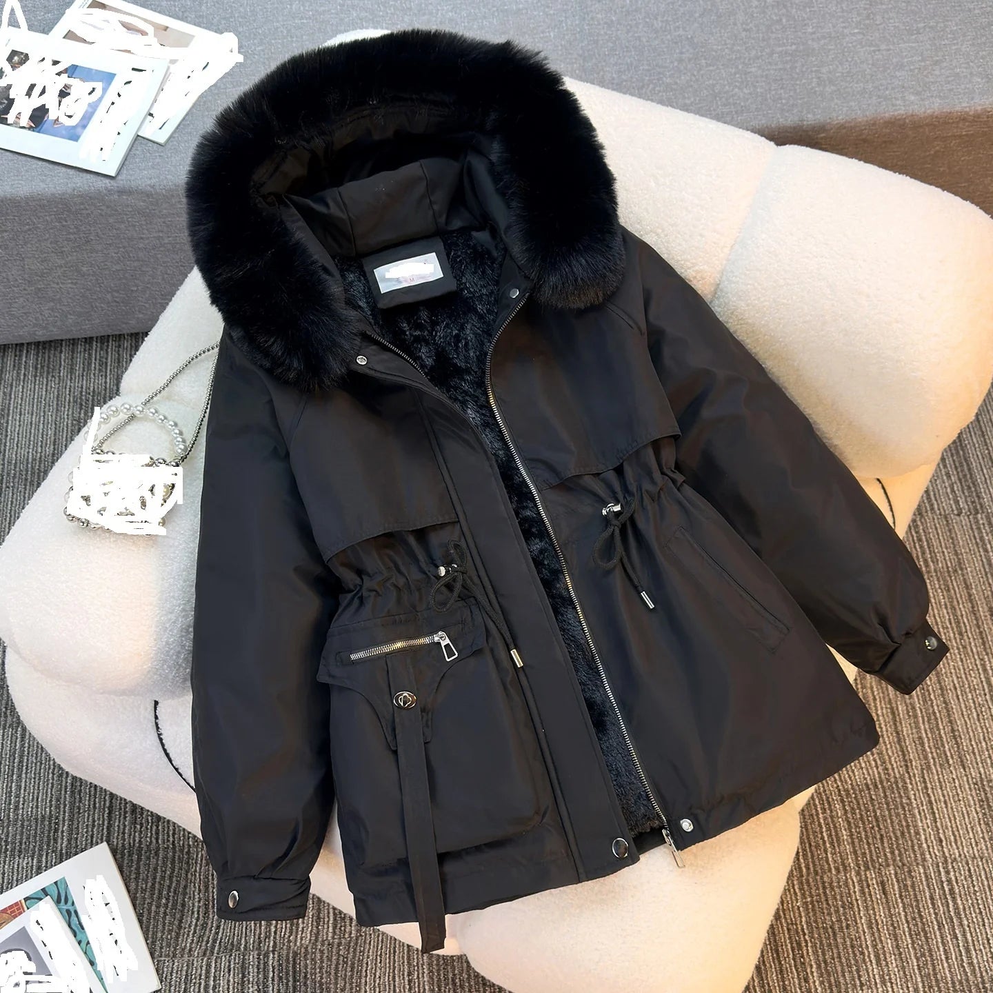 Winter New Korean Version Fashionable Waist Cinching Short Style With Plush Thickened Women's Jacket