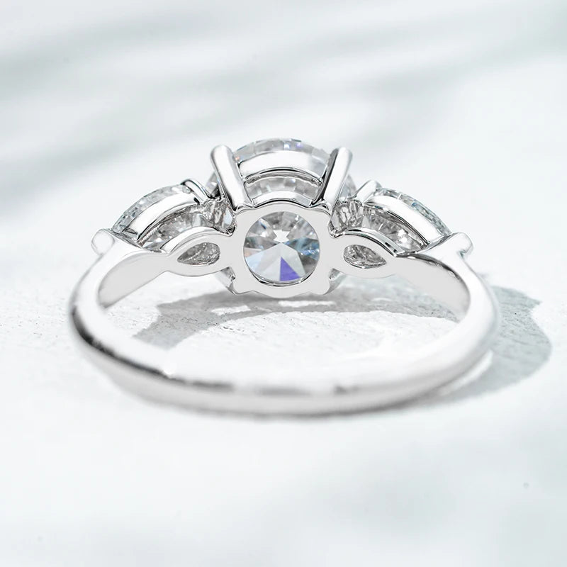 MomentWill 18K Real Gold Three Stone Design Jewelry Round Pear Lab Grown Diamond Hpht Certified Cvd Diamond Ring