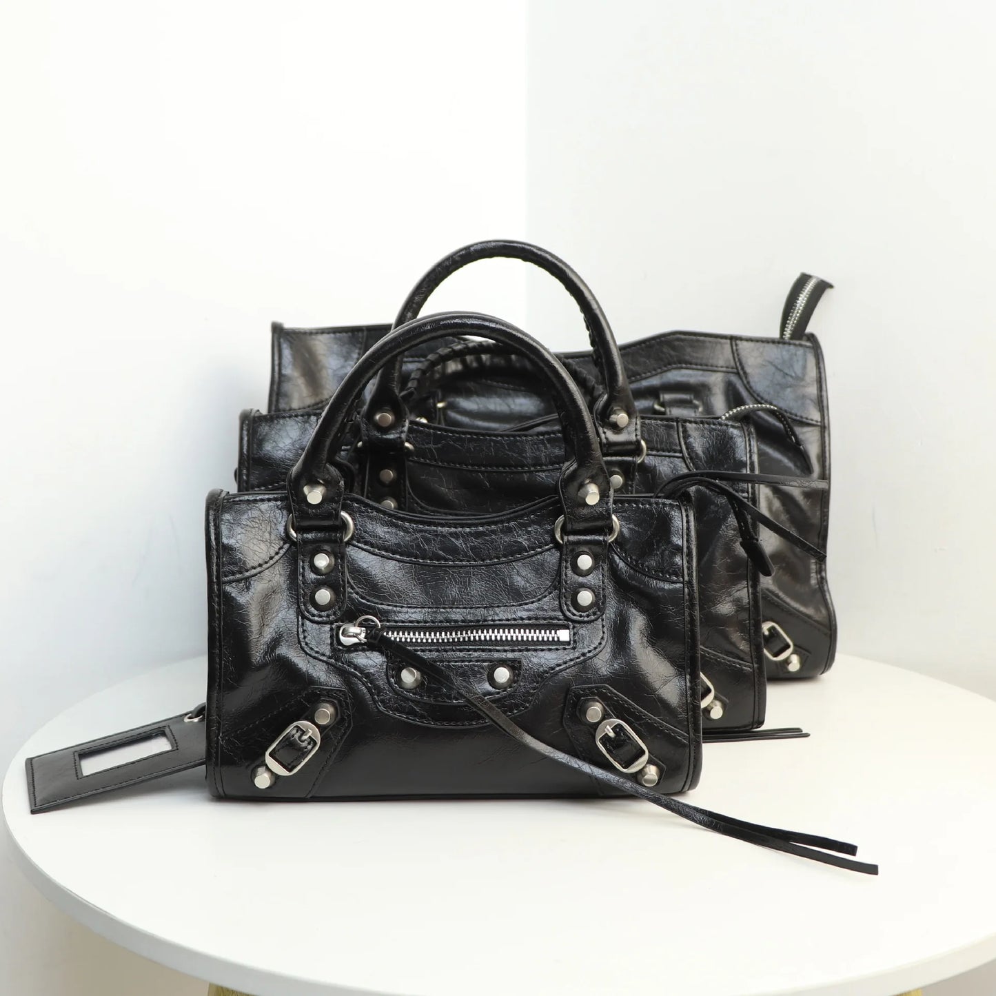 Deluxe Ladies Genuine Leather Hand Bags Purses and Handbags Designer Luxury Rivet Motorcycle Bag Purse for Women