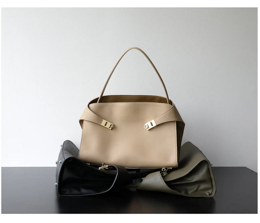 2025 Luxury Casual Tote Handbag for Women Durable Designer Lock Closure Portable Tote Bag