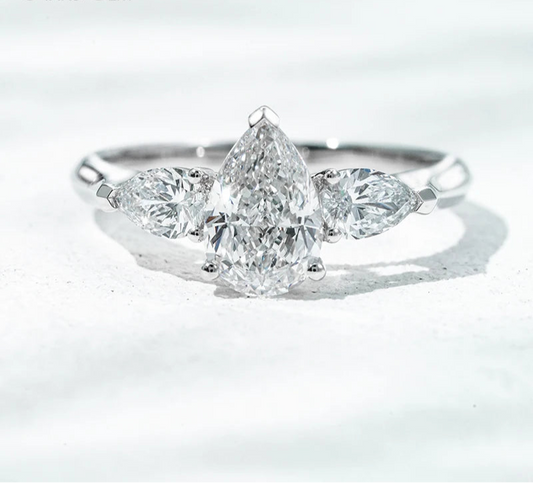 MomentWill 18K White Gold Ring 1.2ct Diamond Three Stone Pear Shape Lab Grown Diamond Hpht Cvd Engagement Wedding Ring Jewelry