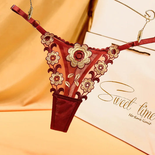 Lady Panties Elegant Floral Embroidery Lace Thong Set for Women Low Waist Hollow Out Underwear with Elastic for Wedding