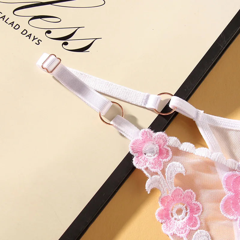 Lady Panties Elegant Floral Embroidery Lace Thong Set for Women Low Waist Hollow Out Underwear with Elastic for Wedding