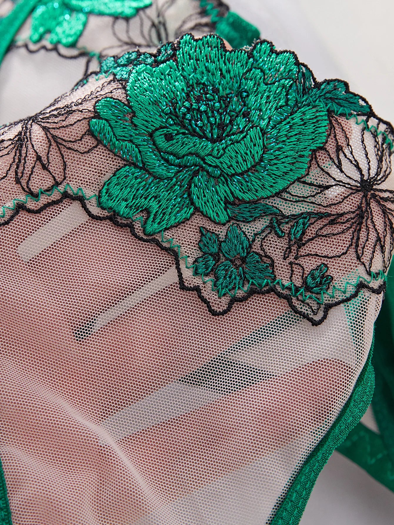 Sexy Underwear Green Flower Embroidery Two Piece Set Bra with G-Thong Lingerie Valentine's Day Underwear for Girls