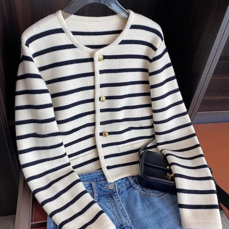 Cardigan for Women Single Breasted Crewneck Shirt Sweater Knit Cardigan