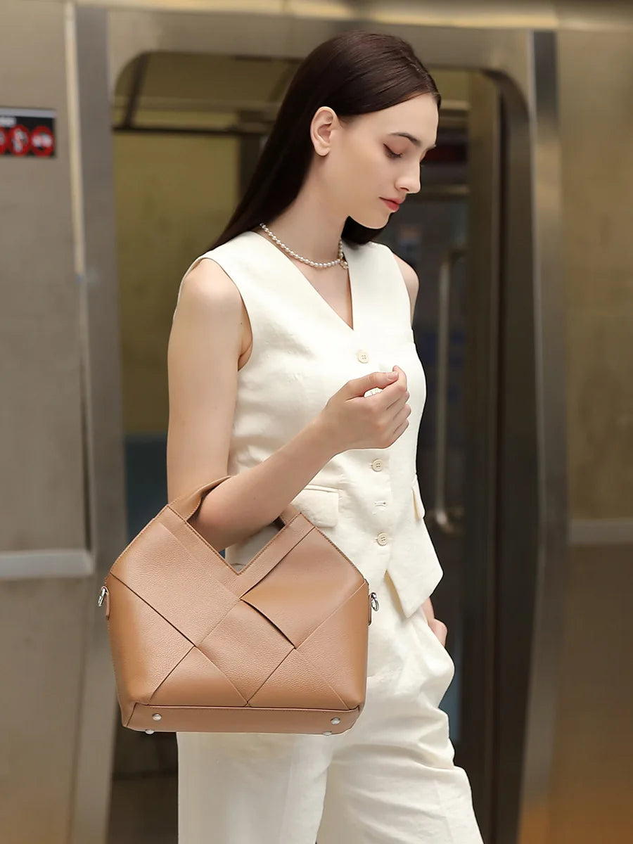 Genuine Cowhide Leather Female  Handbags Woven Crossbody Shoulder Totes for Women Open Closure Type for All seasons