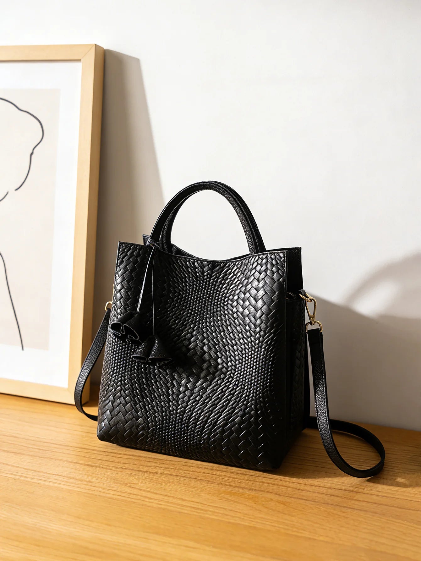 New Arrival Women's Fashion Woven Leather Tote Bag Genuine Cowhide Leather Portable Shoulder Bag for Spring Autumn