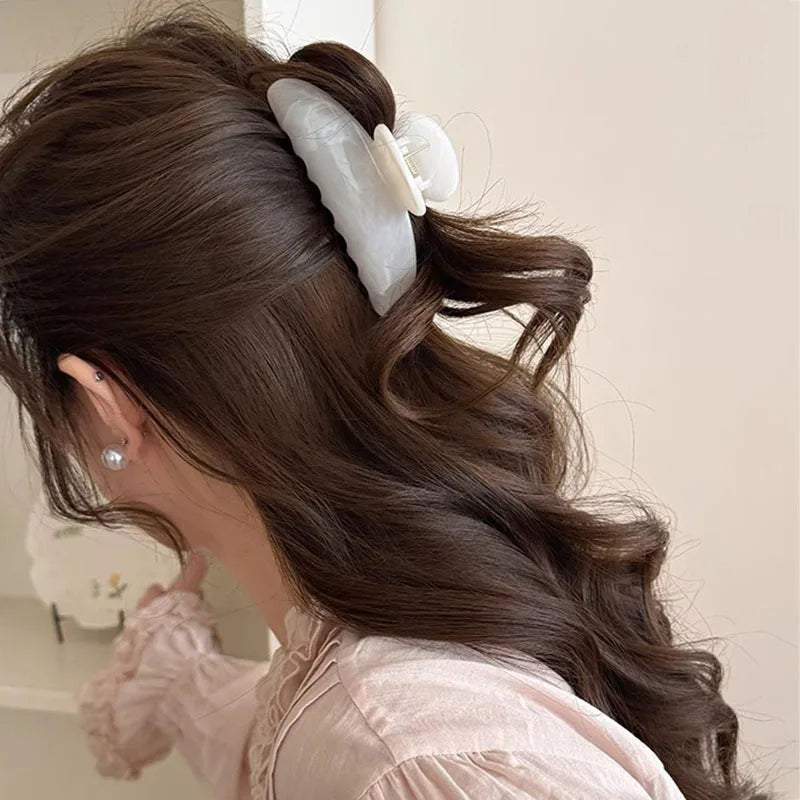 Korean Hawaiian Flower Crab Hair Clips Female Fashion Plastic Shark Hair Claw Hairpin Barrettes For Girls Beach Hair Accessories