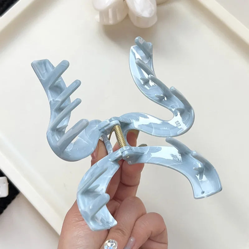 Korean Hawaiian Flower Crab Hair Clips Female Fashion Plastic Shark Hair Claw Hairpin Barrettes For Girls Beach Hair Accessories