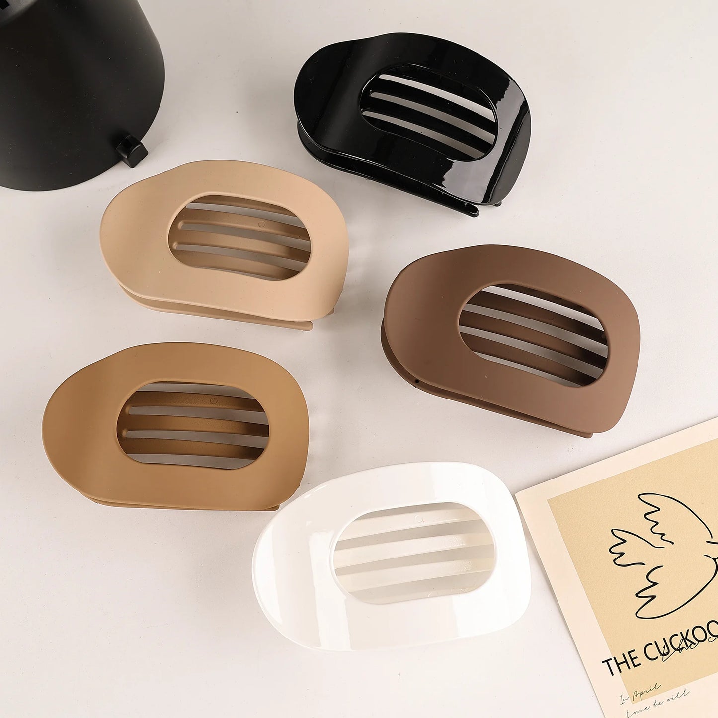 Fashion Oval Flat Hair Claw Clips for Women Matte Duckbill Clip Back-of-Head Bun Hair Accessories Simple Clip Hair Ornament
