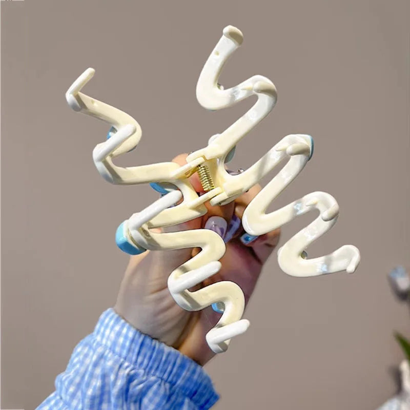 Korean Hawaiian Flower Crab Hair Clips Female Fashion Plastic Shark Hair Claw Hairpin Barrettes For Girls Beach Hair Accessories
